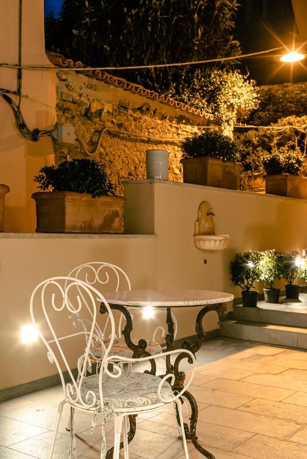 De Gulia Charme And Relax Bed & Breakfast Castellabate Bagian luar foto