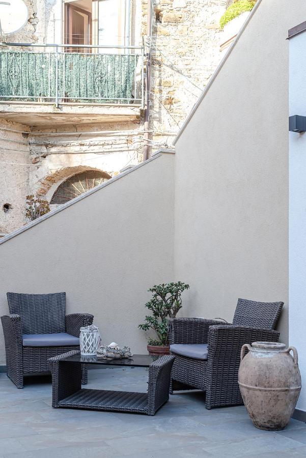 De Gulia Charme And Relax Bed & Breakfast Castellabate Bagian luar foto