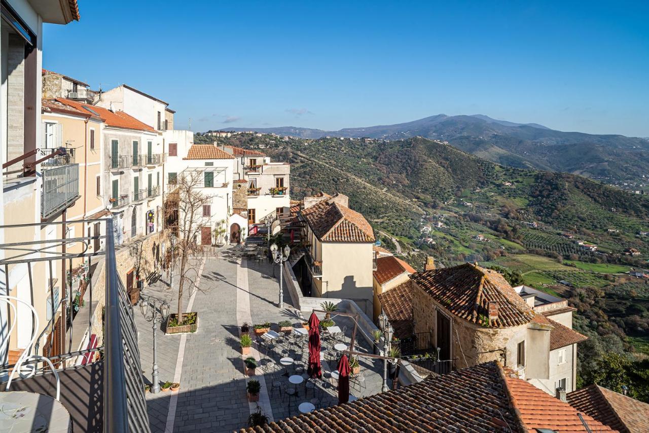De Gulia Charme And Relax Bed & Breakfast Castellabate Bagian luar foto